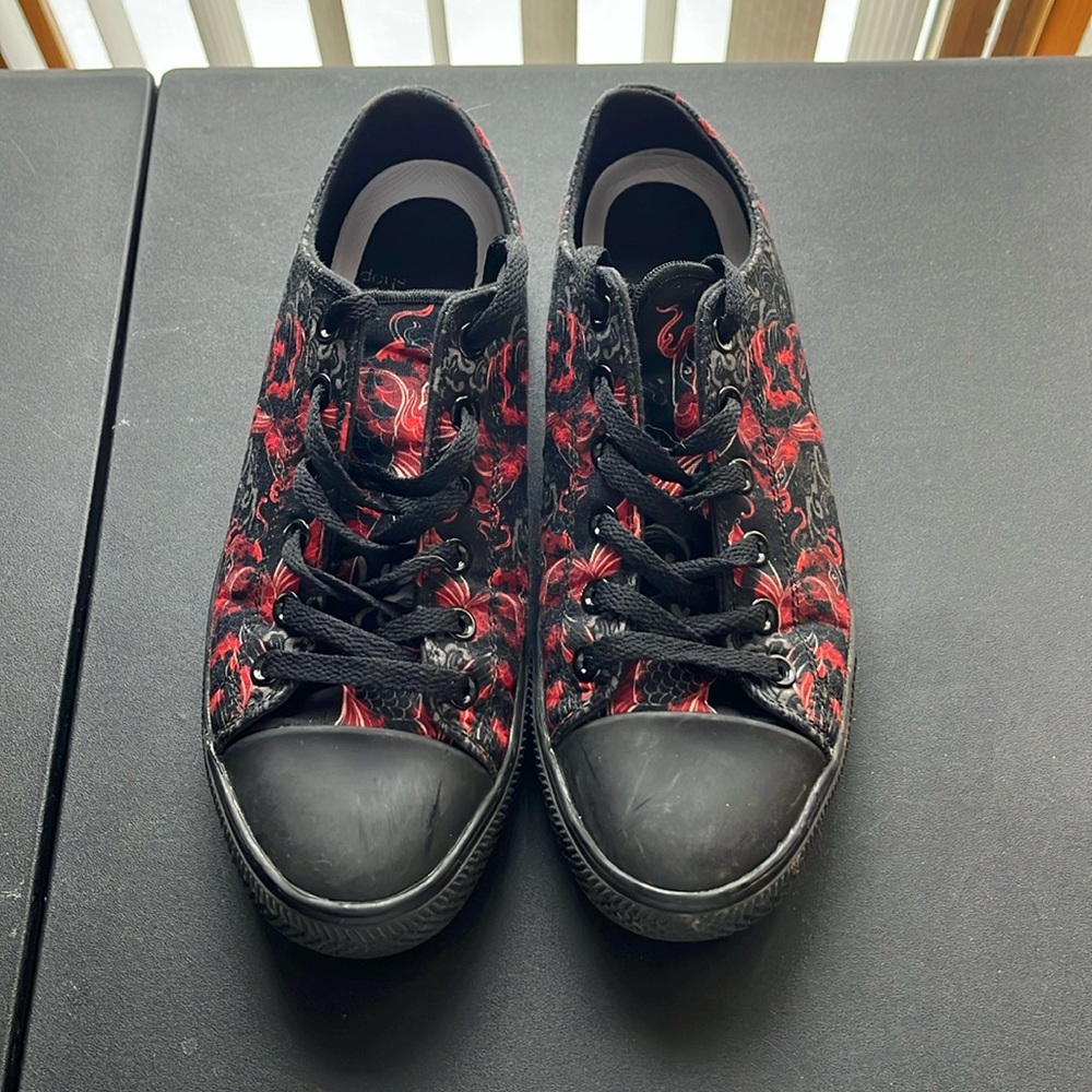 RAAD SHOP Unisex Red Paisley Sneaker Women's 10.5 or Men's 9